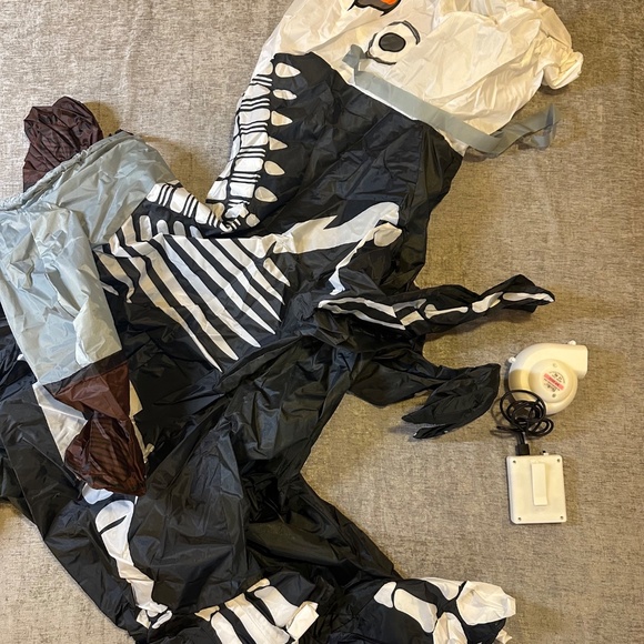 Spooktacular Creations Inflatable Costume for Kids, Riding a Raptor Skeleton - A - Picture 5 of 11